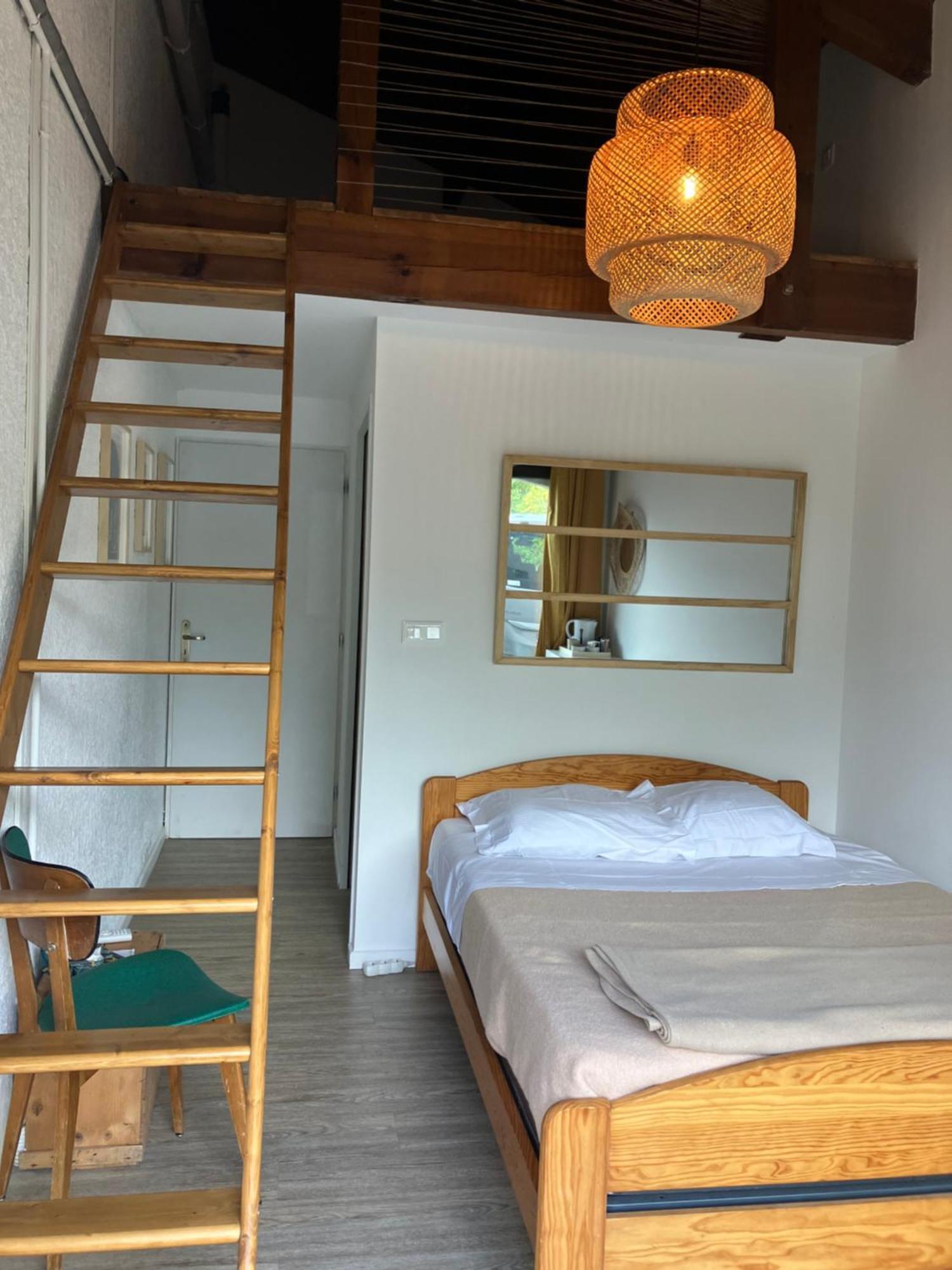 Chambre Et Sdb Avec Entree Privative Сустон Экстерьер фото